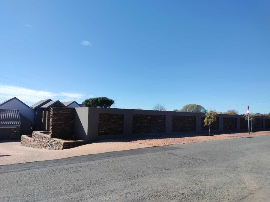 5 Bedroom Property for Sale in Lilyvale Free State